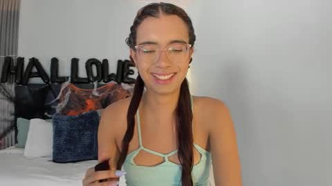 Sara online show from 10/28/25, 08:11