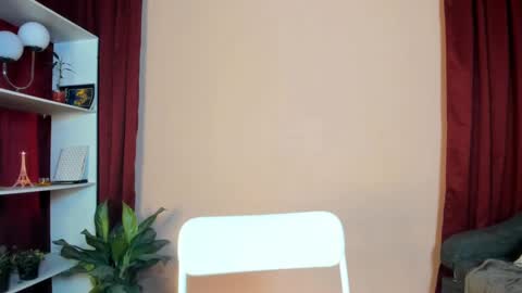 Snapshot of sarasolei chatting on 09/12/25, 04:18 ZaraSolei online show from 09/12/25, 04:18