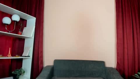 Snapshot of sarasolei chatting on 09/17/25, 02:41 ZaraSolei online show from 09/17/25, 02:41