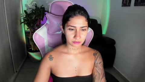 Snapshot of saratukkerr chatting on 11/02/25, 01:41 saratukkerr online show from 11/02/25, 01:41