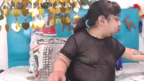 Sara Wills online show from 12/29/24, 01:38