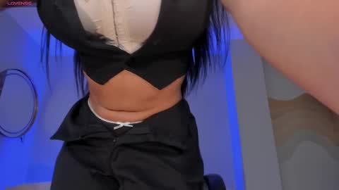 Sara Winstone online show from 02/16/25, 11:38