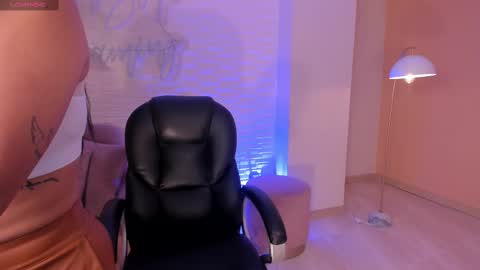 Sara Winstone online show from 02/17/25, 01:32