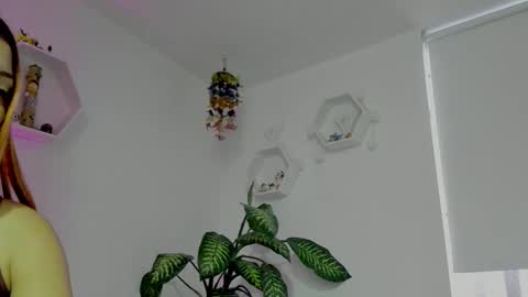 Saray  online show from 01/15/26, 10:35