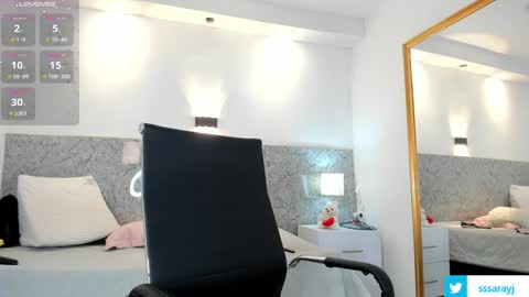 Snapshot of saray_cum chatting on 01/15/25, 07:44 saray online show from 01/15/25, 07:44