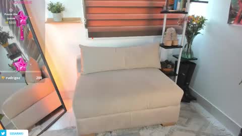 Snapshot of saray_cum chatting on 10/28/25, 08:55 saray online show from 10/28/25, 08:55