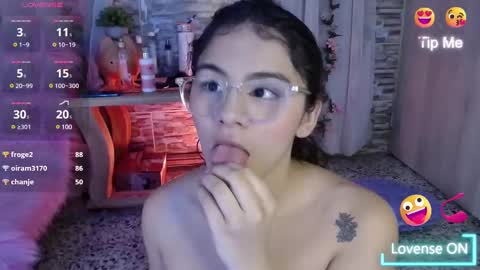Snapshot of saray_cute_ chatting on 03/05/25, 09:59 Lista de deseos online show from 03/05/25, 09:59