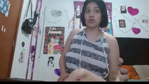 Snapshot of saray_extrovert1 chatting on 01/08/25, 02:35 Sara Jimenez online show from 01/08/25, 02:35
