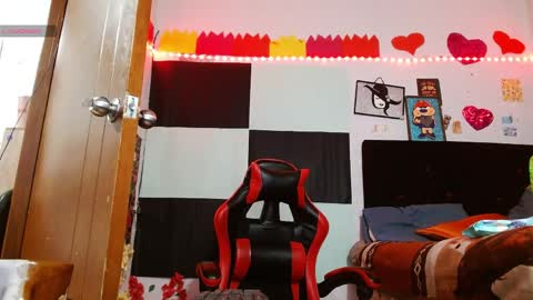 Snapshot of saray_extrovert1 chatting on 04/11/26, 07:45 Sara Jimenez online show from 04/11/26, 07:45