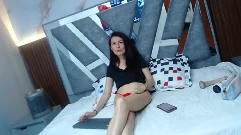 saray_hot202cl online show from 02/09/26, 12:25