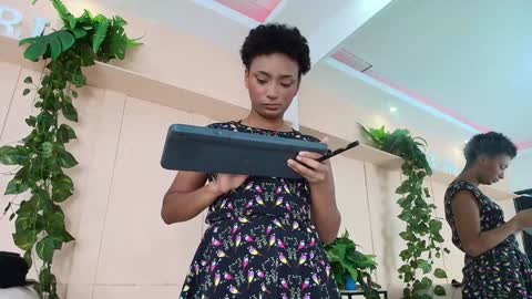 Saray Mardez online show from 02/03/25, 12:47