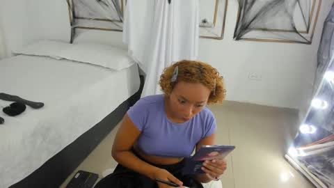 Saray Mardez online show from 10/15/25, 12:05