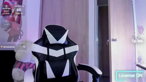 Snapshot of saray_mendoza chatting on 04/15/26, 11:27 Saray Mendoza online show from 04/15/26, 11:27