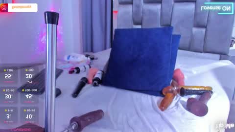 Saray online show from 02/15/25, 10:33