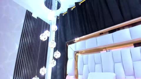 Snapshot of sarayroyse chatting on 03/17/26, 07:39 Saray online show from 03/17/26, 07:39