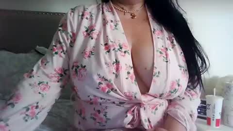 Sara online show from 10/11/25, 05:33