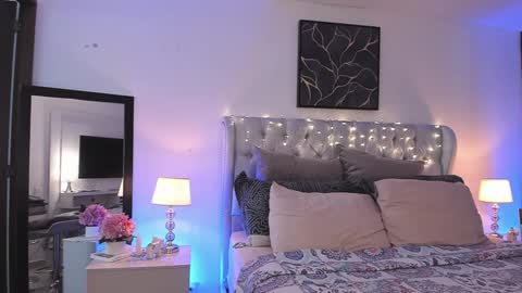 sarha online show from 12/30/24, 02:19