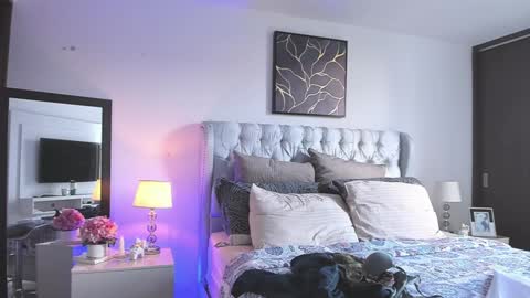 sarha online show from 12/30/24, 05:23