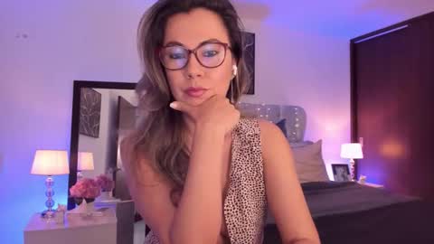 sarha online show from 09/21/25, 11:23