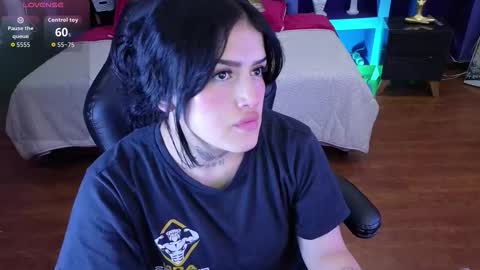 Sari  online show from 11/18/25, 08:24