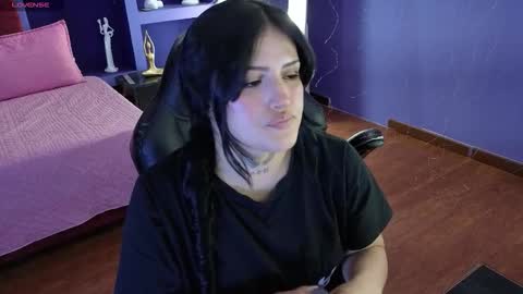 Sari  online show from 12/15/25, 09:19