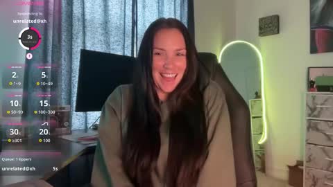 Snapshot of sariaaahh chatting on 11/23/25, 06:08 sariaaahh online show from 11/23/25, 06:08