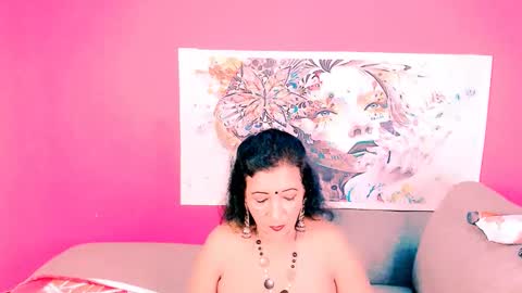 Snapshot of sarikaxxx chatting on 03/05/25, 09:38 Sarika online show from 03/05/25, 09:38