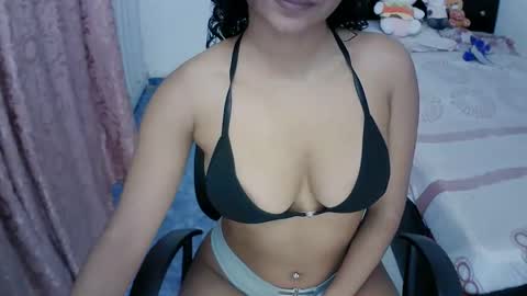 Snapshot of sarisha__ chatting on 12/27/24, 01:11 Sarisha online show from 12/27/24, 01:11