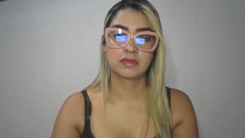 sarissmunera online show from 02/23/25, 04:13