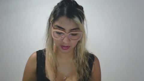 sarissmunera online show from 03/06/25, 03:13