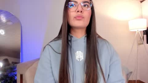 Snapshot of sarita_3 chatting on 11/10/25, 11:48 Sarita Lozano online show from 11/10/25, 11:48