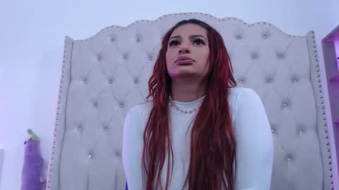 Snapshot of sarita_multisquirt chatting on 01/13/25, 09:52 Sara online show from 01/13/25, 09:52