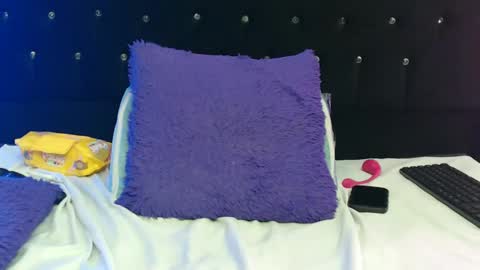 Snapshot of sarita_multisquirt chatting on 02/08/25, 07:37 Sara online show from 02/08/25, 07:37