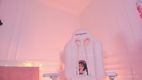 Snapshot of sarita_nice chatting on 12/27/24, 09:11 Sara online show from 12/27/24, 09:11