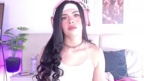 Snapshot of saritabratz chatting on 02/18/26, 08:49 Sara online show from 02/18/26, 08:49