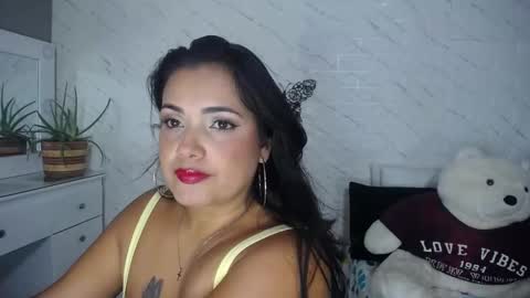 Snapshot of saritatellez chatting on 12/11/24, 07:14 Sarita Tellez online show from 12/11/24, 07:14