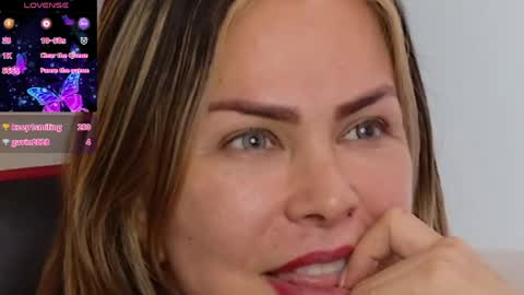 Snapshot of saritha__duke chatting on 04/01/26, 01:41 Saritha online show from 04/01/26, 01:41