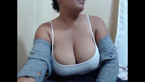 Snapshot of saronette chatting on 04/09/26, 07:25 saronette online show from 04/09/26, 07:25