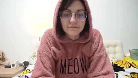 Snapshot of sarraboots chatting on 01/15/26, 06:11 sarraboots online show from 01/15/26, 06:11