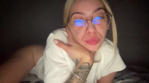 Snapshot of sarrah_rossy chatting on 01/07/25, 12:45 Sarrah online show from 01/07/25, 12:45