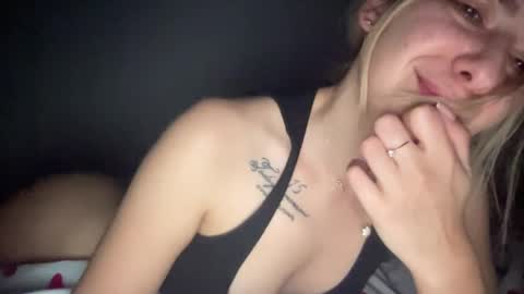 Snapshot of sarrah_rossy chatting on 02/05/25, 11:17 Sarrah online show from 02/05/25, 11:17