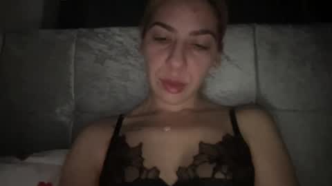 Snapshot of sarrah_rossy chatting on 02/25/25, 12:47 Sarrah online show from 02/25/25, 12:47