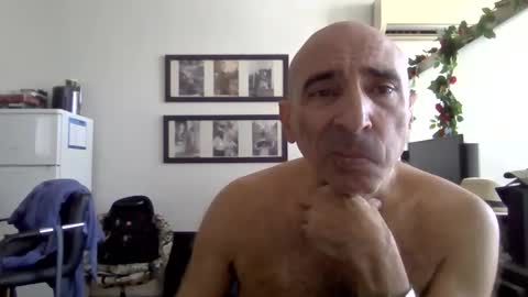 Snapshot of sarscovid chatting on 11/18/25, 02:10 sarscovid online show from 11/18/25, 02:10