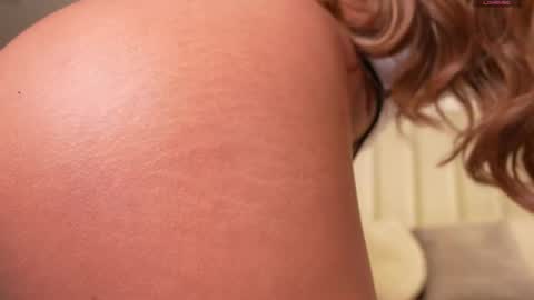 Snapshot of sary_hott chatting on 04/07/26, 01:39 My Name Is Sara C. Welcome online show from 04/07/26, 01:39