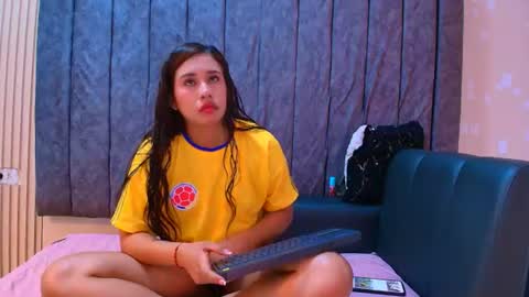 Snapshot of sasha_and_lia chatting on 06/27/26, 01:28 sasha_and_lia online show from 06/27/26, 01:28