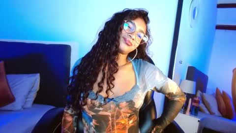 Snapshot of sasha_bowei chatting on 11/08/25, 02:12 sasha_bowei online show from 11/08/25, 02:12