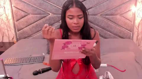 Snapshot of sasha_brownie_ chatting on 04/19/26, 08:00 Sasha online show from 04/19/26, 08:00