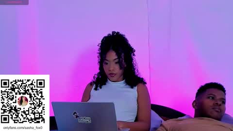 Snapshot of sasha_fox0 chatting on 11/11/25, 06:35 emy online show from 11/11/25, 06:35