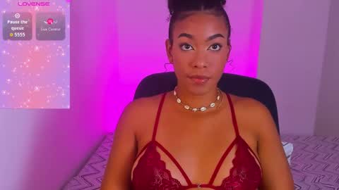 Snapshot of sasha_fox0 chatting on 02/15/26, 05:15 emy online show from 02/15/26, 05:15