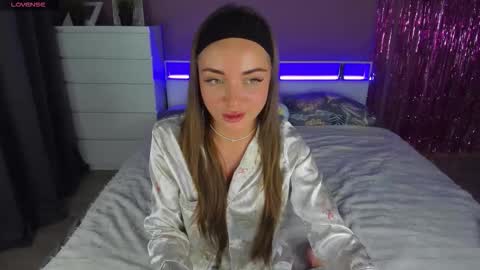 Snapshot of sasha_hardy chatting on 01/05/26, 05:27 Sasha online show from 01/05/26, 05:27